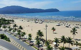 Kitnet frente praia Boqueirao